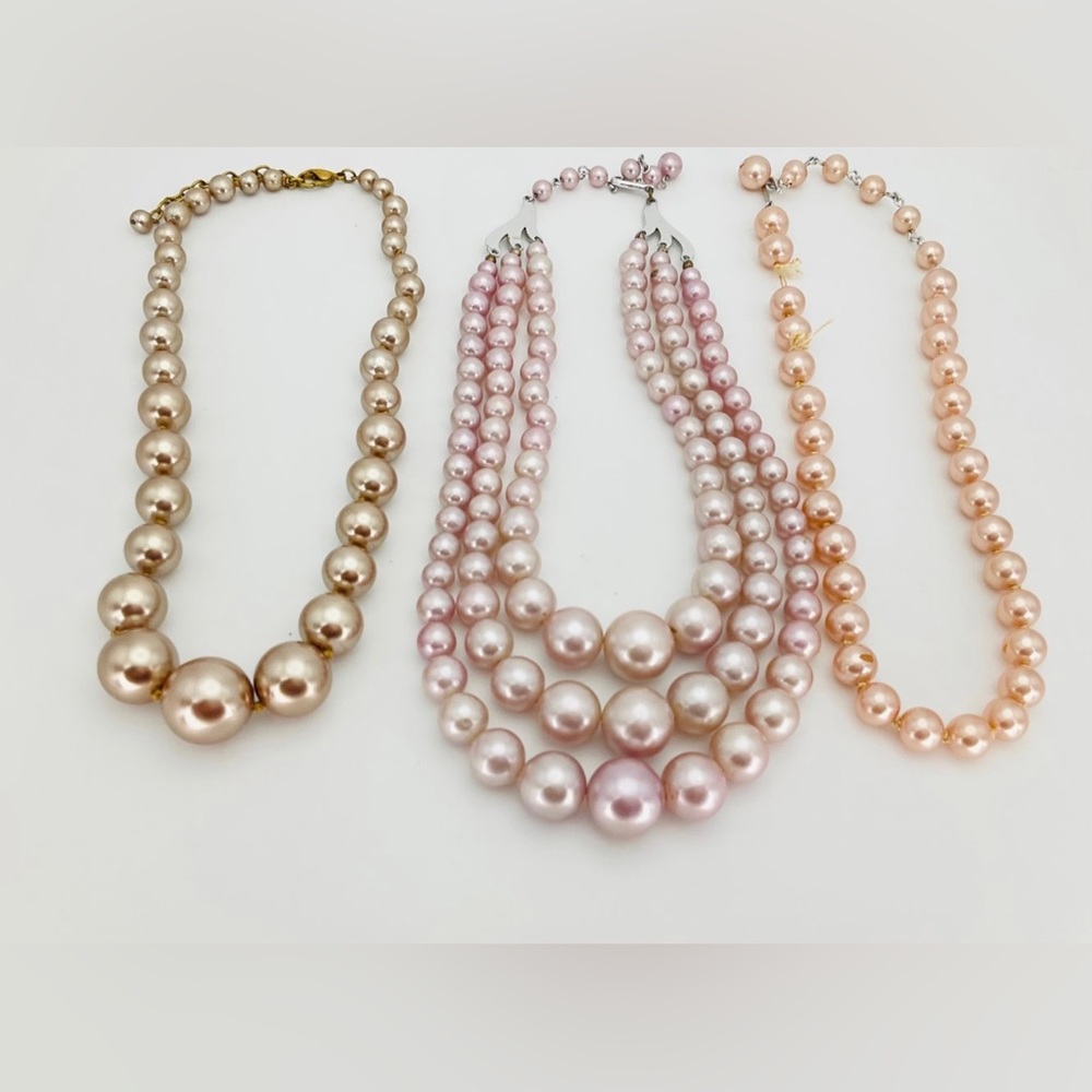 Beautiful vintage hand tied beaded necklaces.